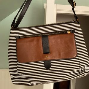 Nice new condition Fossil cross body handbag